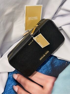 (new+tag) Michael Kors cosmetic case MK monogram size 8x4 inch black